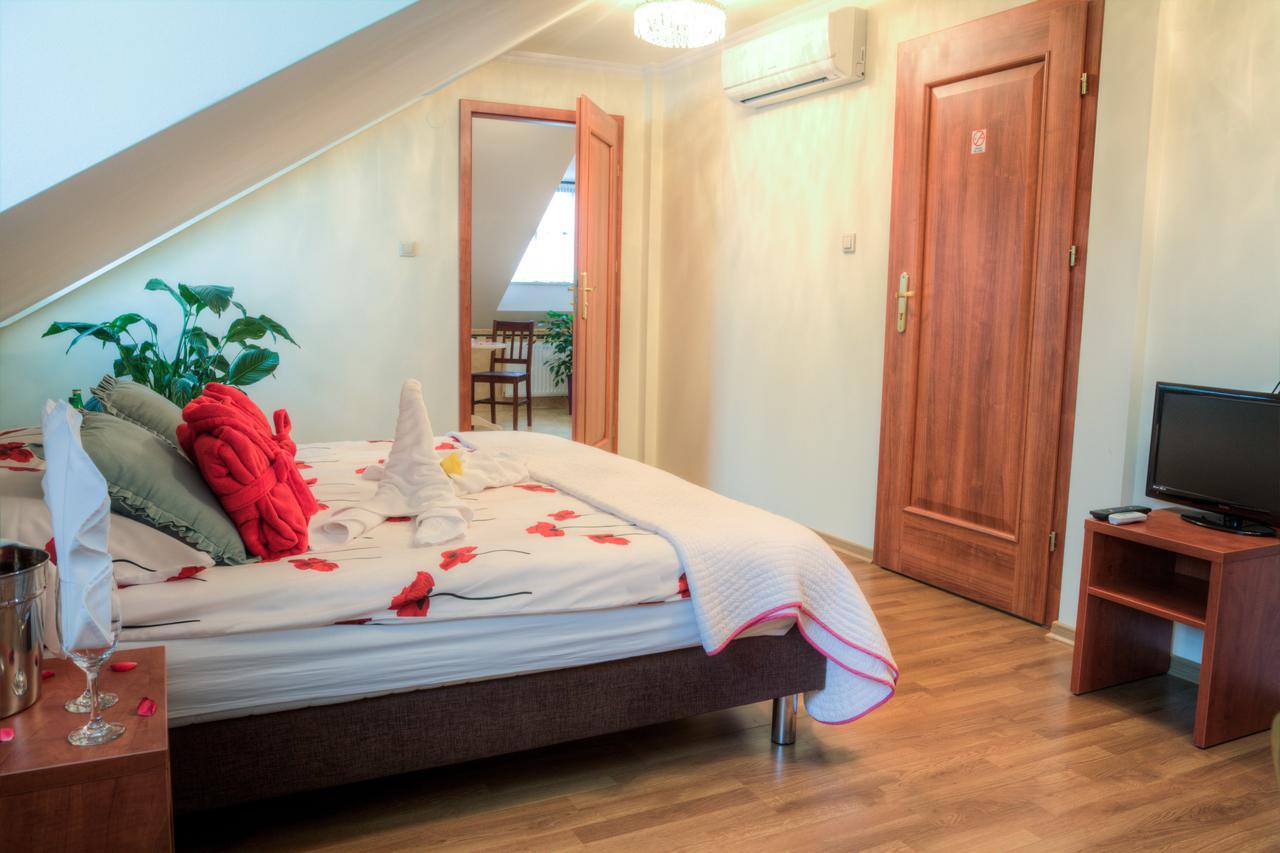 Hotel Zacisze Ulan Habitación foto